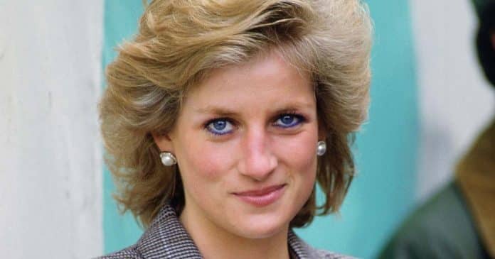 Diana posou com David Bowie, mas havia alguém fora da foto que mudava completamente a história