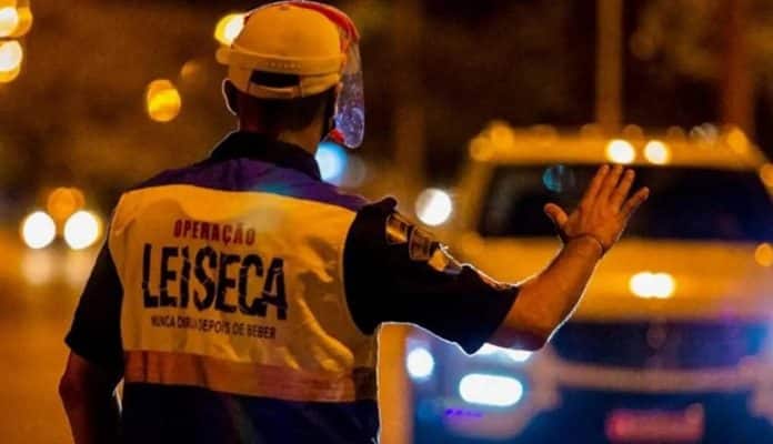 Até morfina está na lista: Veja a lista de 12 substâncias que podem ser ‘pegas’ no drogômetro da NOVA Lei Seca