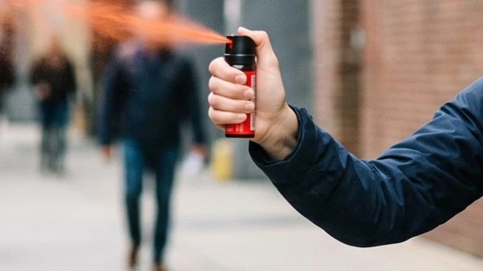 contioutra.com - Nova lei permite spray de pimenta para mulheres, mas h&aacute; detalhes que muita gente ainda desconhece