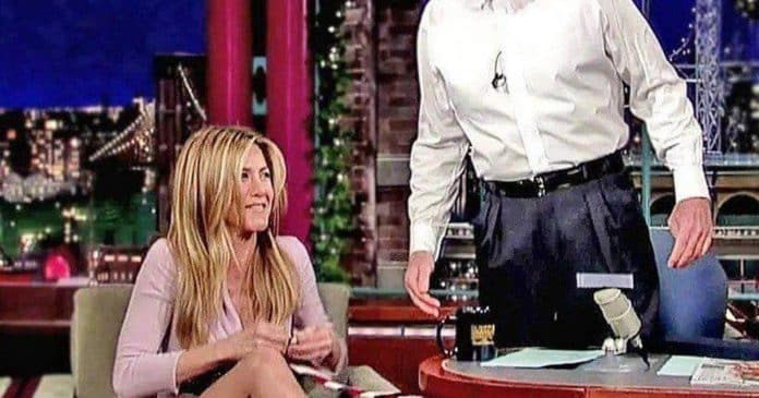 A pergunta de David Letterman que deixou Jennifer Aniston extremamente constrangida