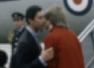 Diana chorou ao se despedir de Charles, mas só anos depois explicou o que tinha acontecido antes