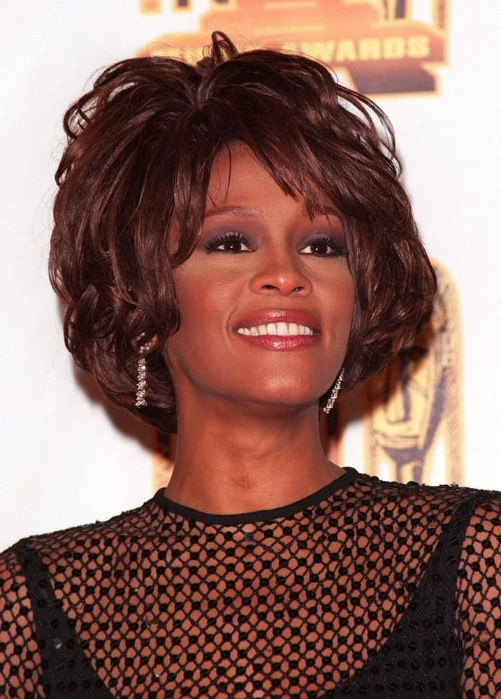 contioutra.com - Kevin Costner finalmente revela a promessa secreta que fez a Whitney Houston h&aacute; mais de 30 anos