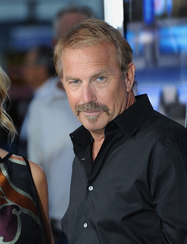 contioutra.com - Kevin Costner finalmente revela a promessa secreta que fez a Whitney Houston h&aacute; mais de 30 anos