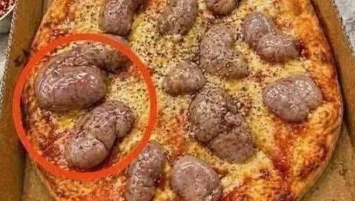 Essas bolhas escuras na pizza chamam atenção, mas não significam o que muita gente pensa