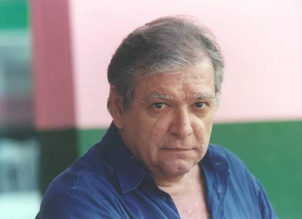 contioutra.com - Essa foto ic&ocirc;nica tirada h&aacute; mais de 50 anos re&uacute;ne duas estrelas da TV brasileira. Reconhece quem s&atilde;o?