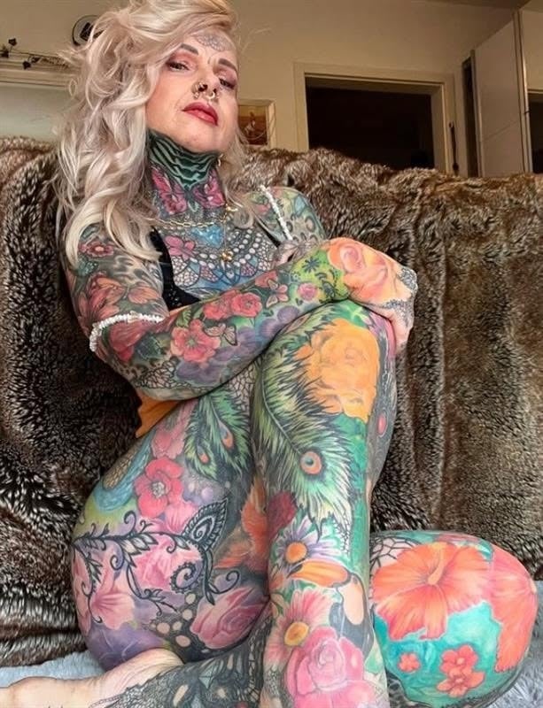 contioutra.com - Av&oacute; cobriu o corpo de tatuagens, mas as fotos de antes revelam uma mudan&ccedil;a dif&iacute;cil de ignorar