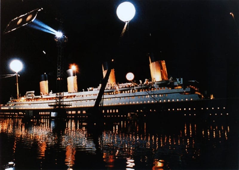 contioutra.com - Voc&ecirc; reparou nisso? Titanic tem falhas escondidas em cenas que milh&otilde;es de pessoas conhecem