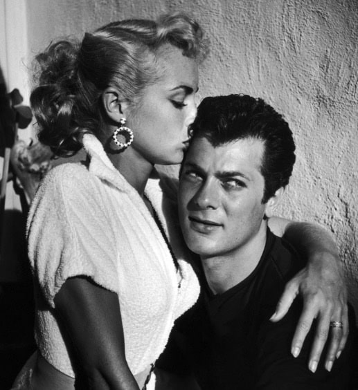 contioutra.com - Fotos antigas de grandes estrelas revelam detalhes curiosos de uma Hollywood que ficou para tr&aacute;s